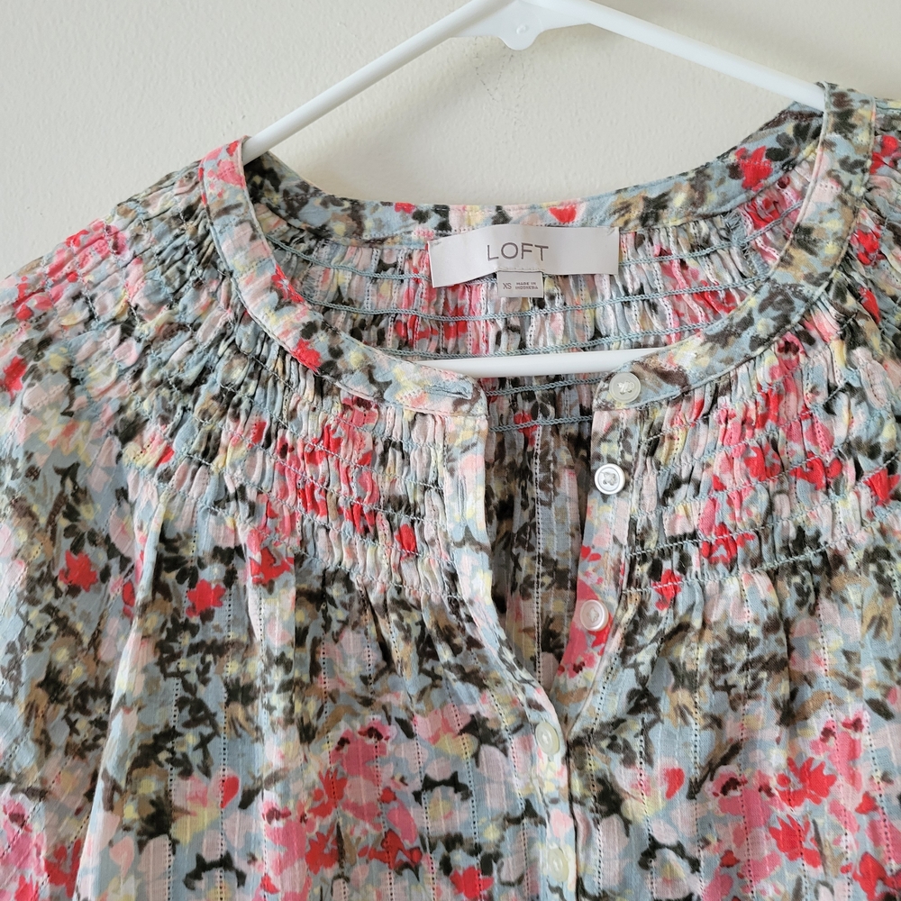 LOFT Multicolored Floral Patterned Blouse - Picture 3 of 6